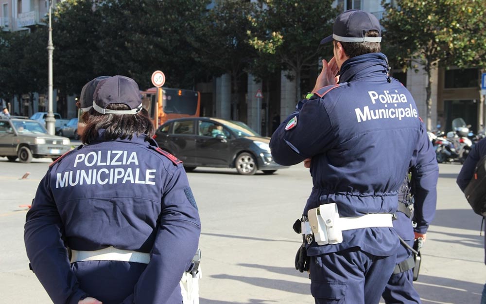 Agenti della Polizia Municipale Agenti della Polizia Municipale